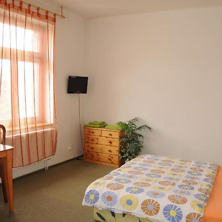 Penzion Pupendo Hradec Kralove Ngoại thất bức ảnh