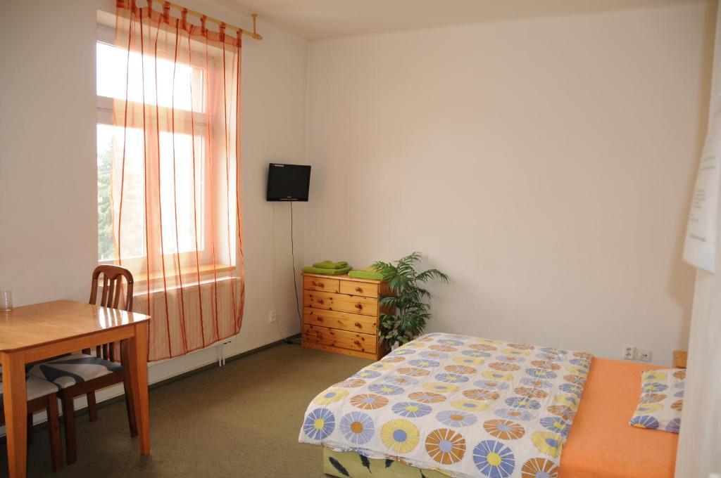 Penzion Pupendo Hradec Kralove Ngoại thất bức ảnh